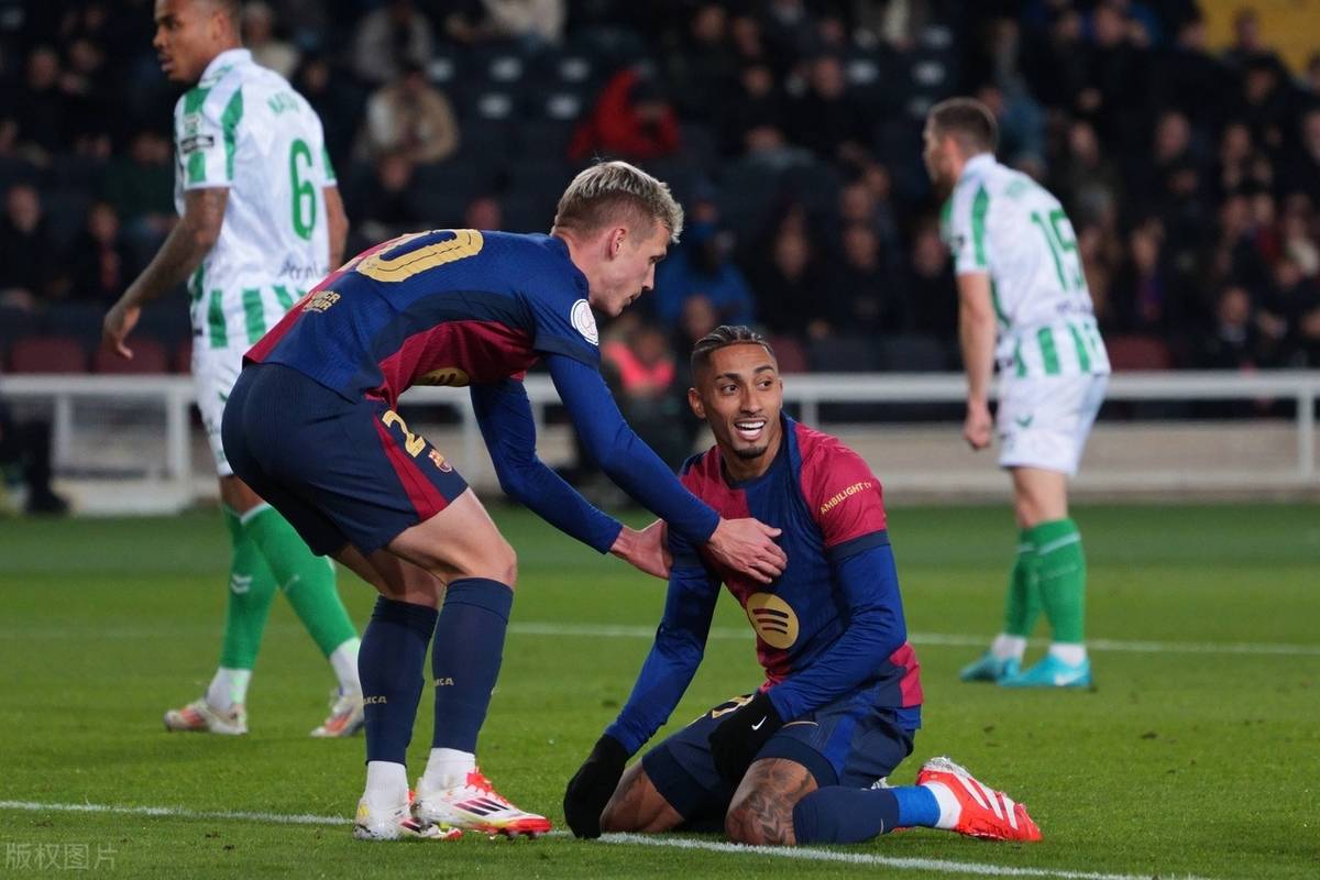 西甲第：巴萨主场迎战皇家贝蒂斯，弗里克的球队能否一路高歌猛进