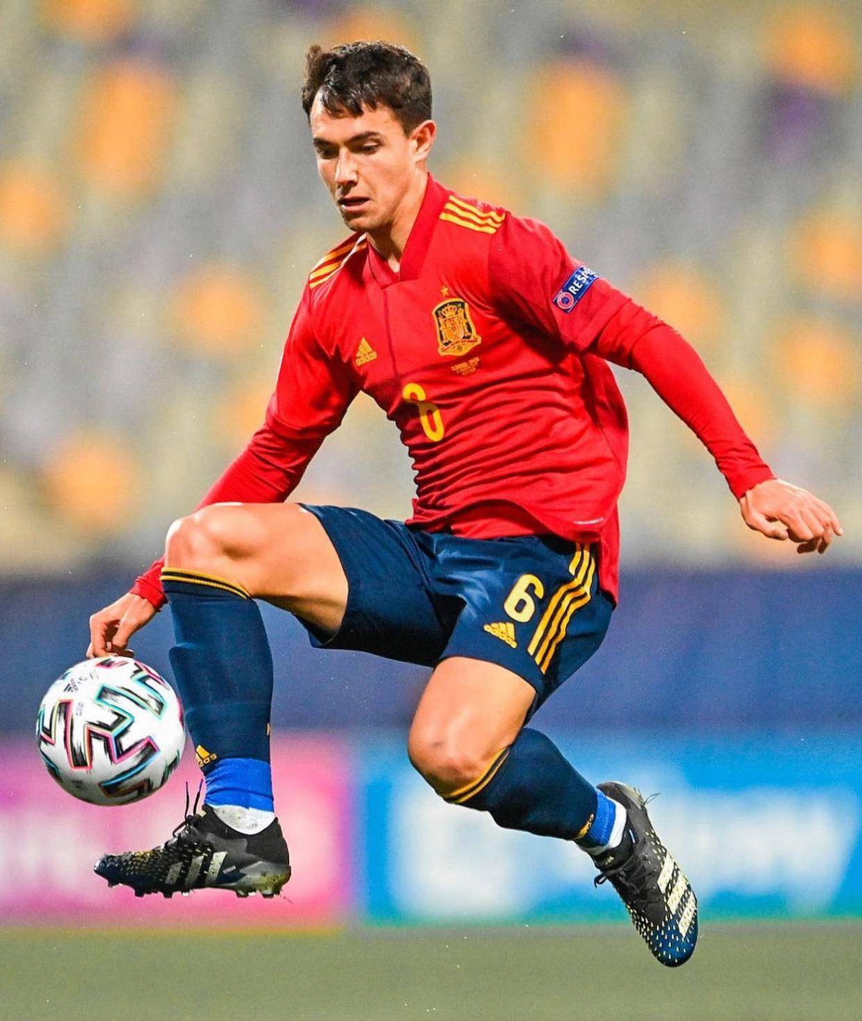 血赚or冤大头？阿森纳6500万强挖西甲铁腰，皇马巴萨惨遭截胡！