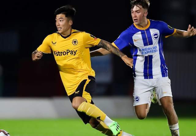 伤仲永！中国“天才前锋”24岁就选择退役：曾留洋英超狼队！