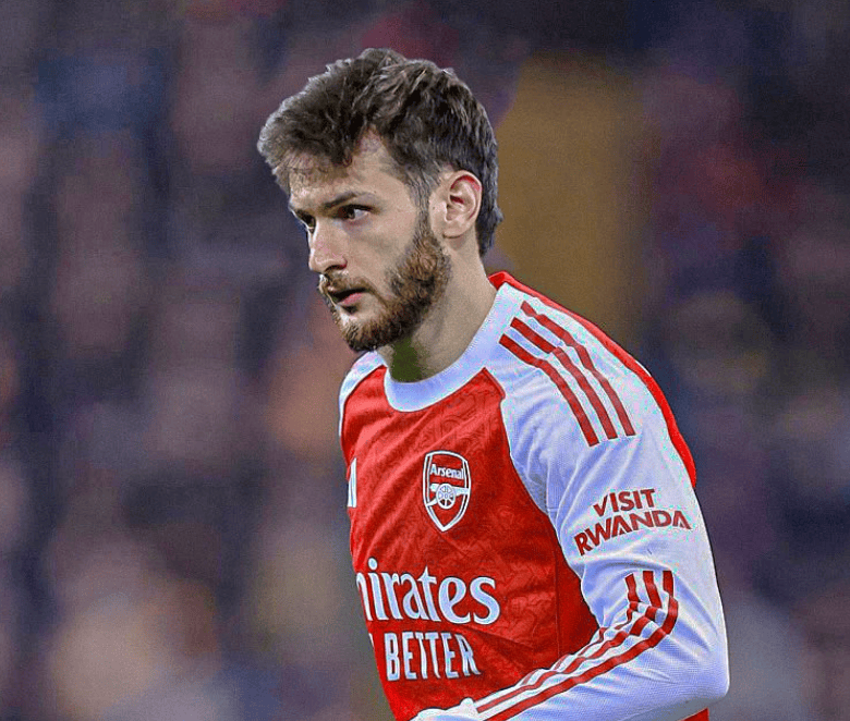 10球7助攻！9000万欧射手在大巴黎打不上主力，英媒曝阿森纳将签K77